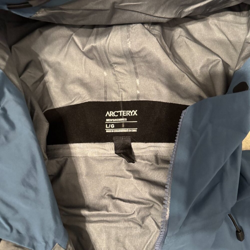 Arcteryx Alpha SV Jacket Blue Mens Large - Picture 3 of 4